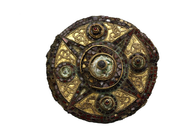 Saxon brooch with gold and square garnets